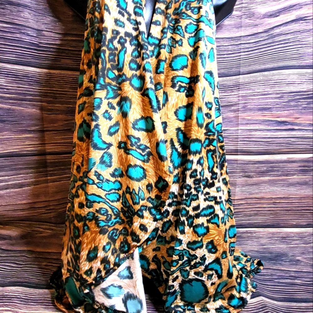 New Boutique Southern Charm Vest Regular sz Turquoise Print